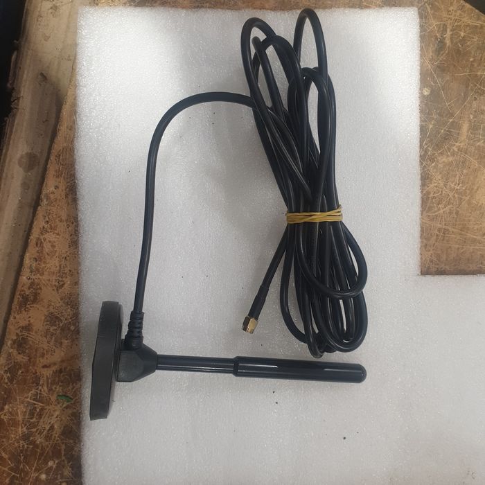 Антена  широкодіапазонна  3G,4G,5G.