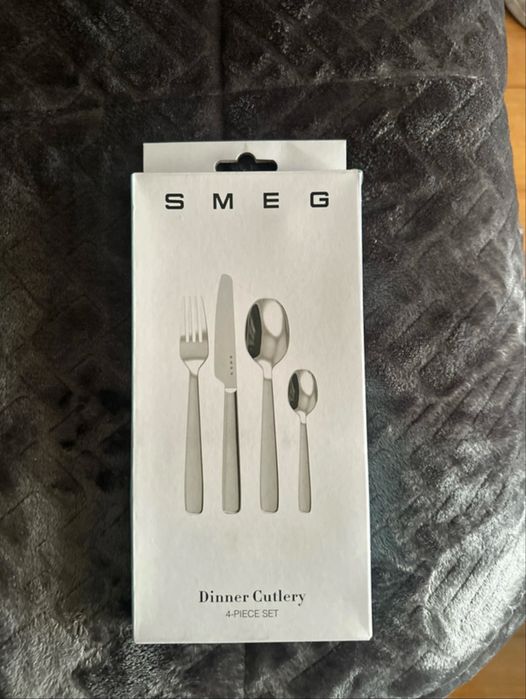Smeg Cutlery Set445717175495577600