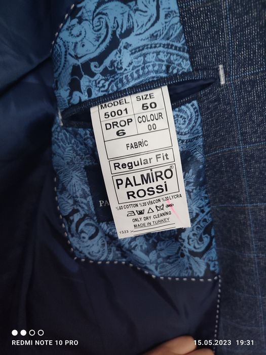 Стильний піджак для хлопчиків.