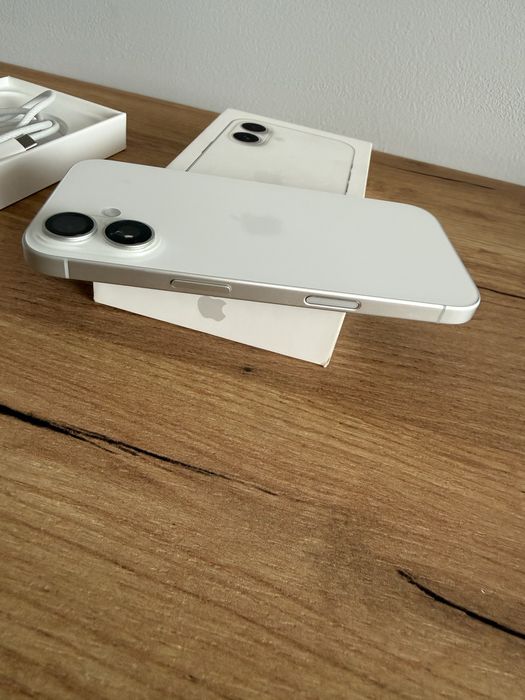 Apple Iphone 16 White 256 GB