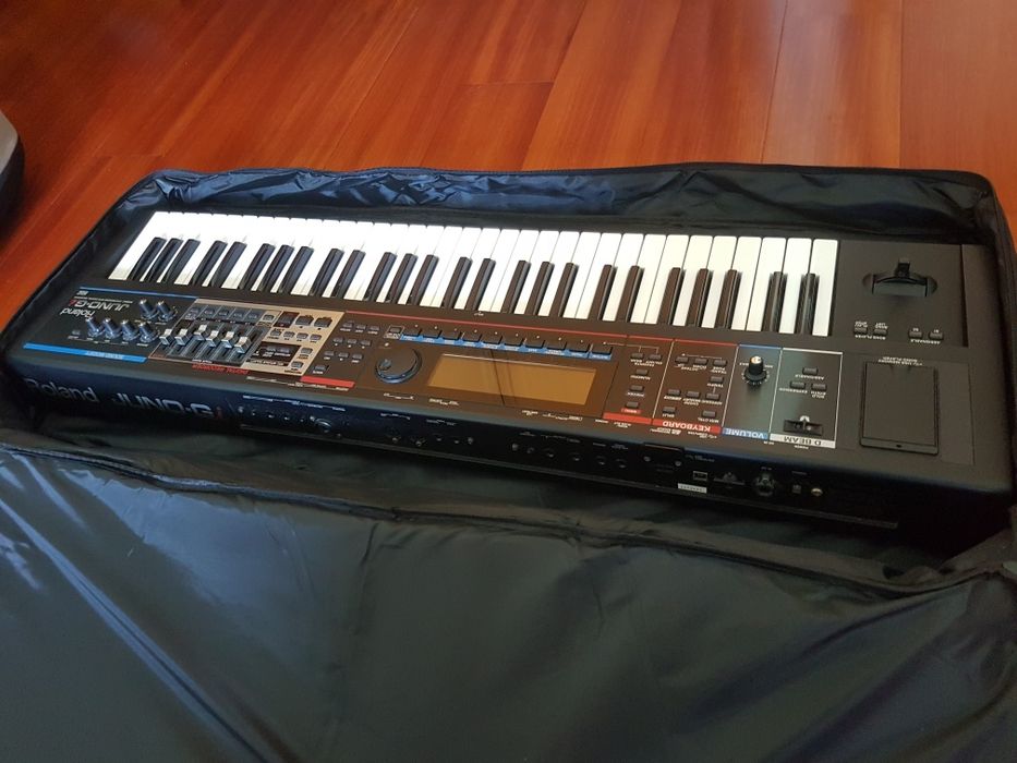Sintetizador ROLAND JUNO-GI