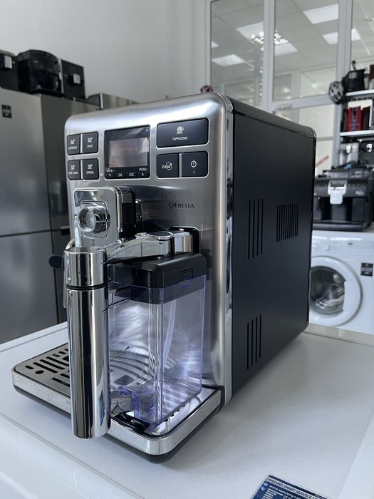 Кофемашина Saeco Exprelia из Германии новый капучинатор гарантия