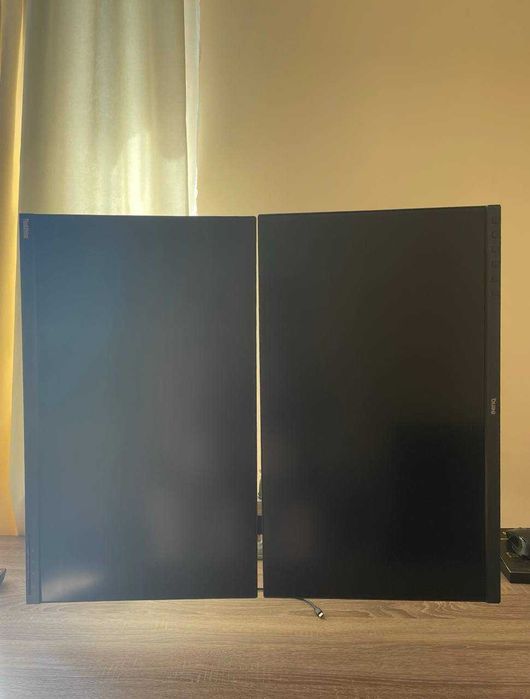 Два монитора 27' 4k и держатель ergotron