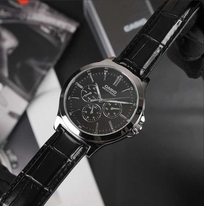 Годинник Casio MTP-V300 Чоловічий наручний годинник Casio, Оригінал, Гарантія 24 міс.