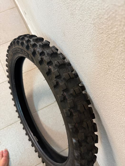 Pneu (Dunlop D908RR) + Michelin Tenere 700
