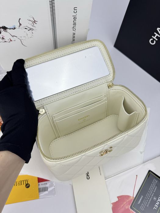 Сумка Chanel Vanity молочна, шоколадна з ручкою
