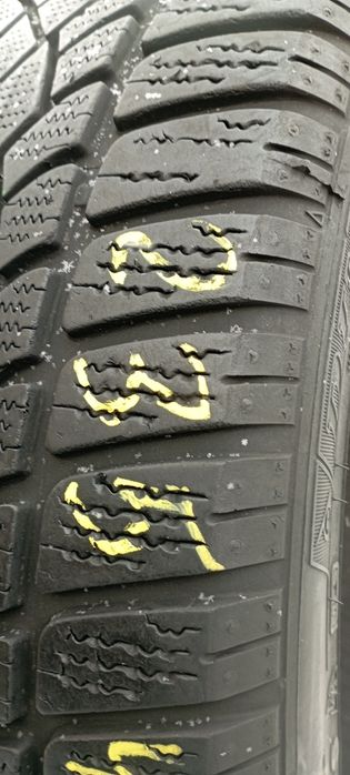 Dunlop 235 45 r19 2шт шини зимові б'у гума резина з Європи