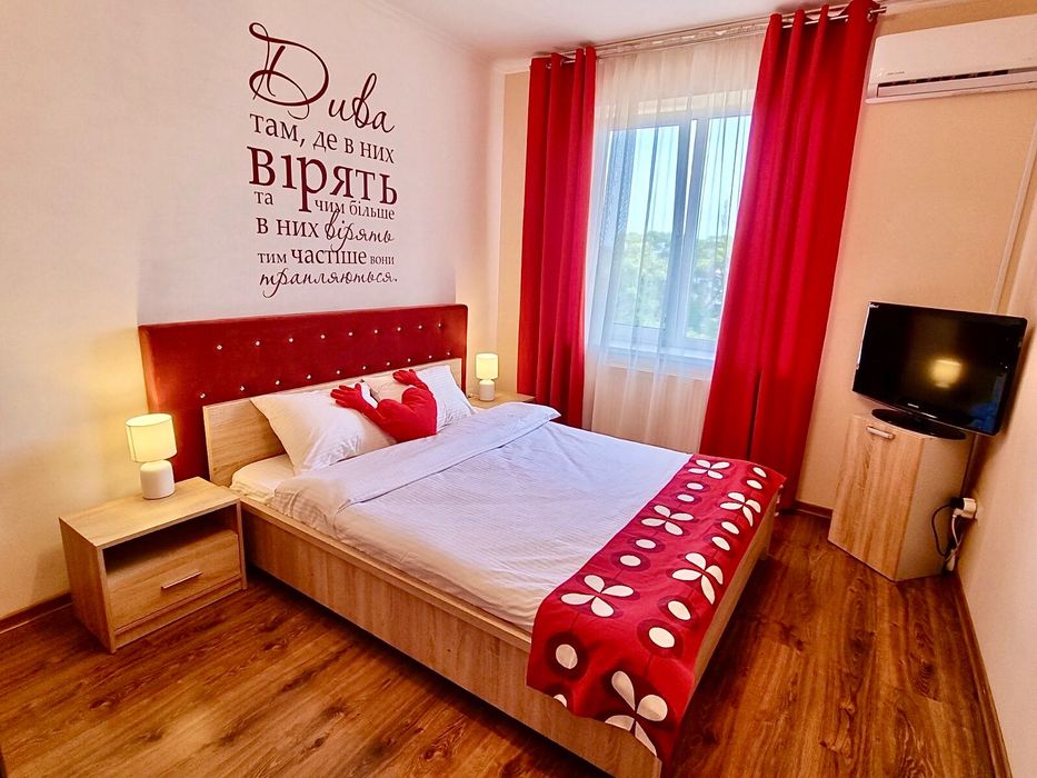 Дизайнерська квартира подобово (суточно) в центрі Мукачева