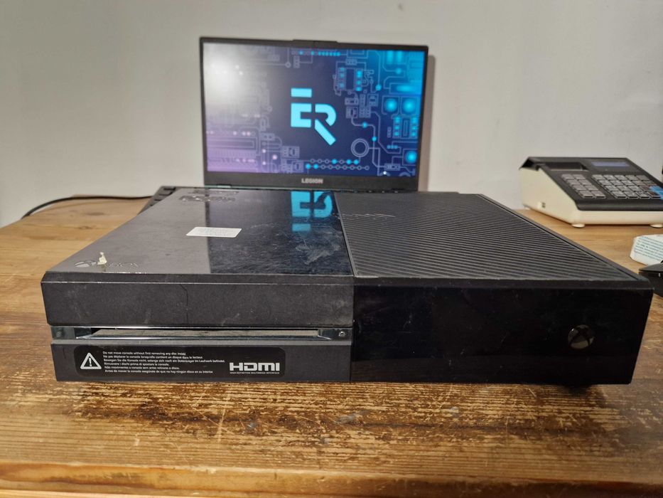 Konsola Xbox One czarny (4501)