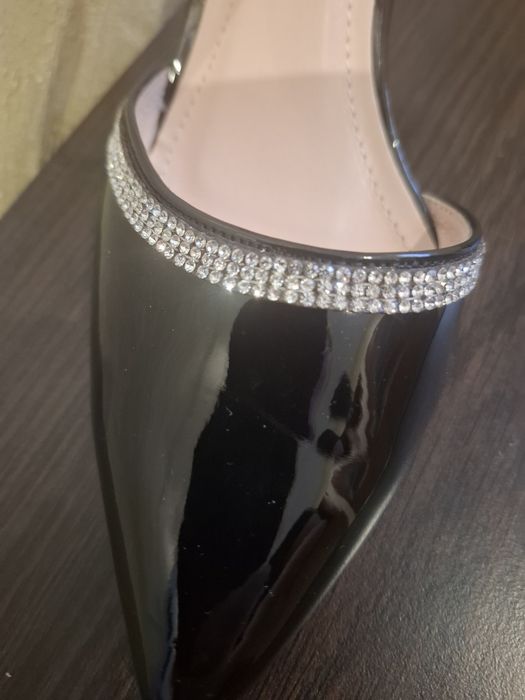 Czarne buty na obcasie