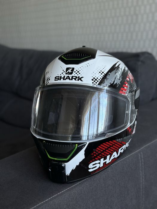 Продам мотошолом мотошлем Shark skwal