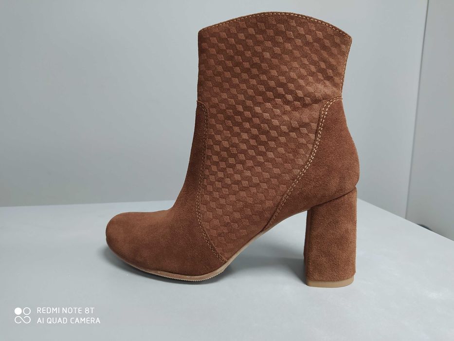 Kamelowe botki/kozaki r. 37 Skóra