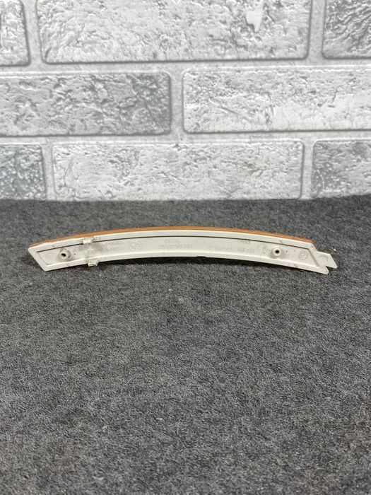 Катафот правий BMW E60 Код:998