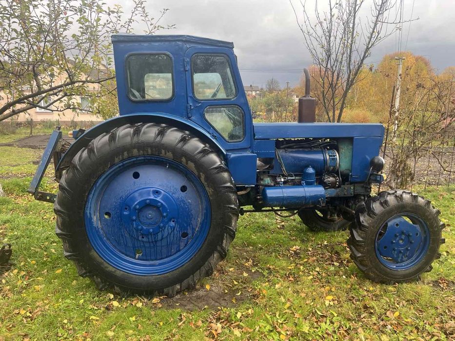 Трактор ЛТЗ Т-40АМ