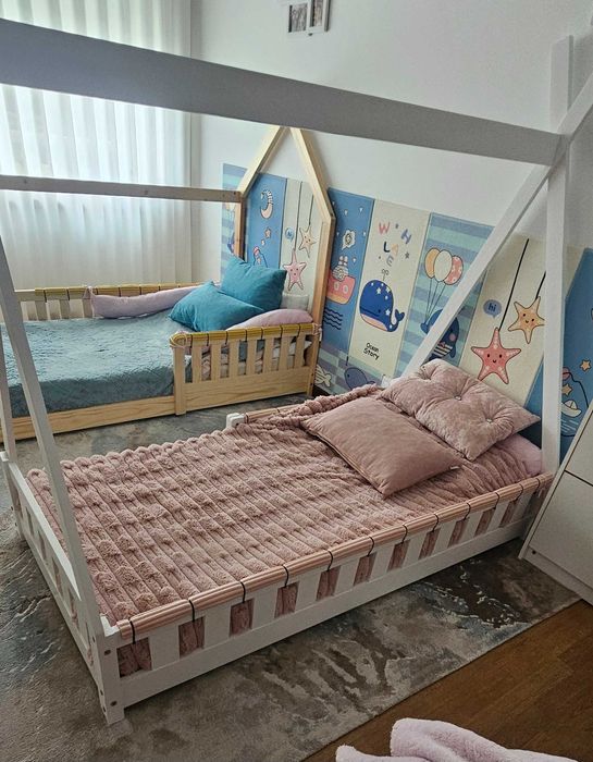 Cama branca de criança mais puff cor de rosa