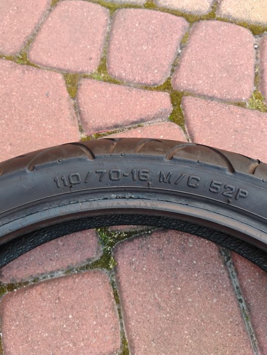 Opona motocyklowa 110/70R16