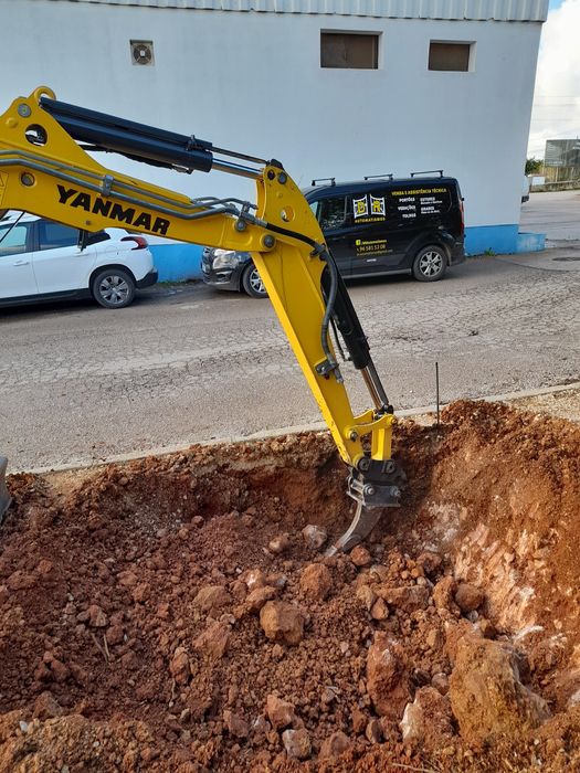 Serviço de mini giratória 3.5ton