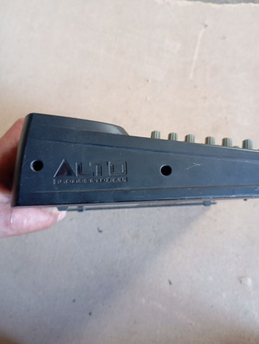 Микшерный пульт Alto Professional ZMX122FX