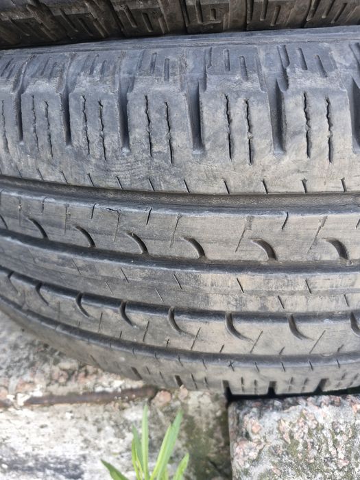 Продам комплек 215 65 16.гудієр