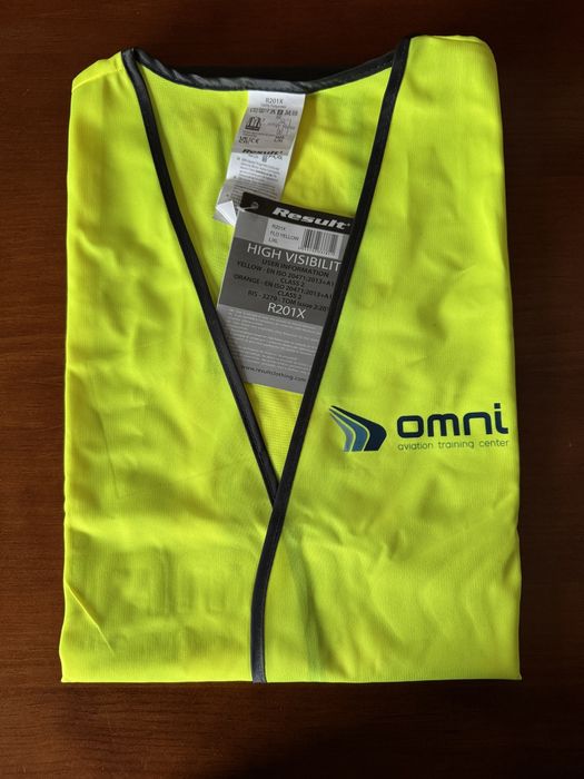 Colete reflector da escola de aviação OMNI