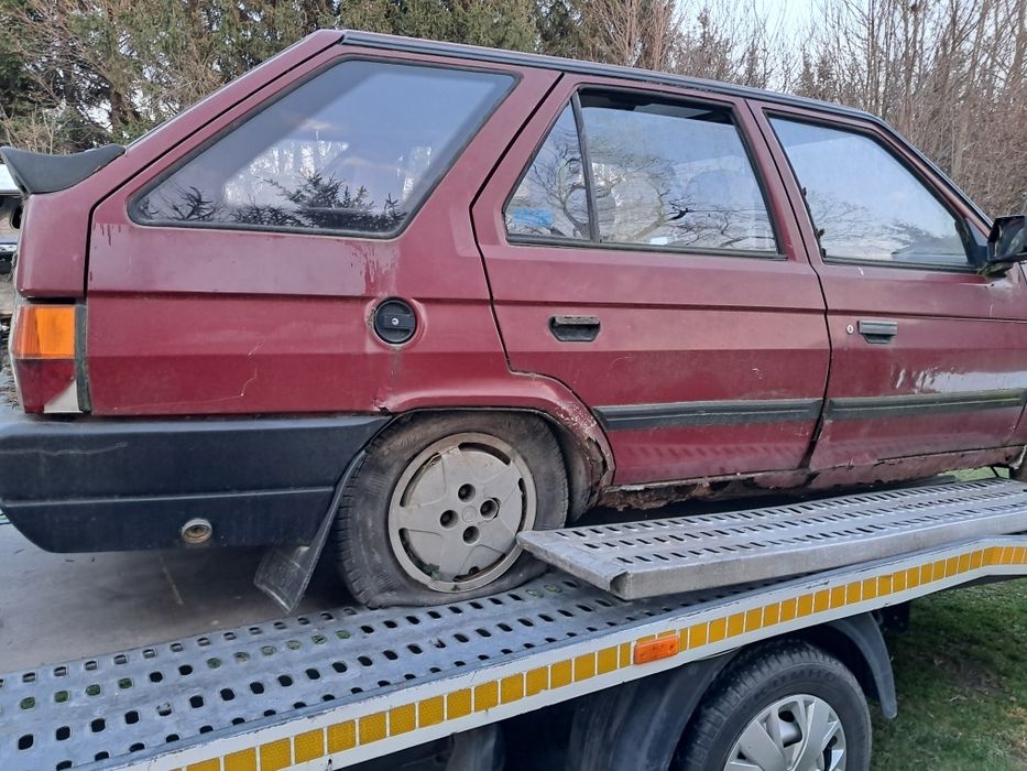 Skoda favorit forman 1.3 benzyna silnik wszystkie czesci