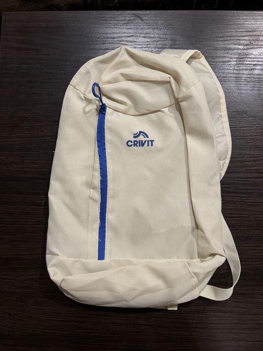 Рюкзаки фирмы Crivit и бутылочки для воды .