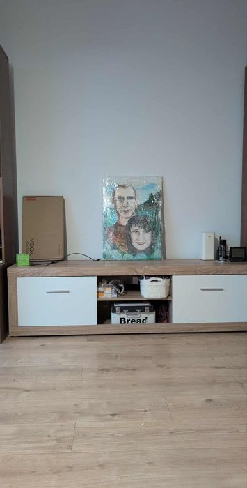 Sprzedam biurko i szafkę RTV