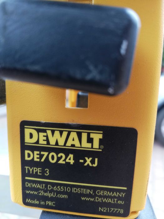 Dewalt DW 707 ukosnica ze stolem