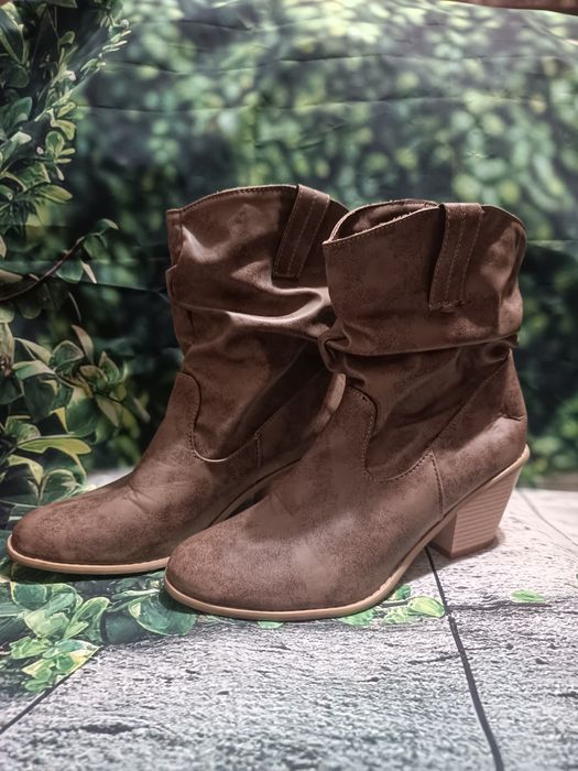 Сапожки ботінки черевики. Нові