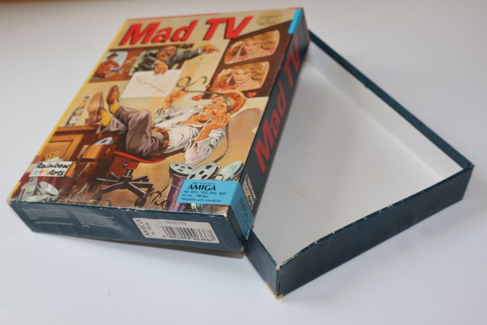 Gra Mad TV wydawca Rainbow Arts na Komputery Retro Commodore Amiga 500 600 1200 Atari ST IBM 2xDisc 3,5" 1991 Big Box Poster Komplet Stan Dobry Plus