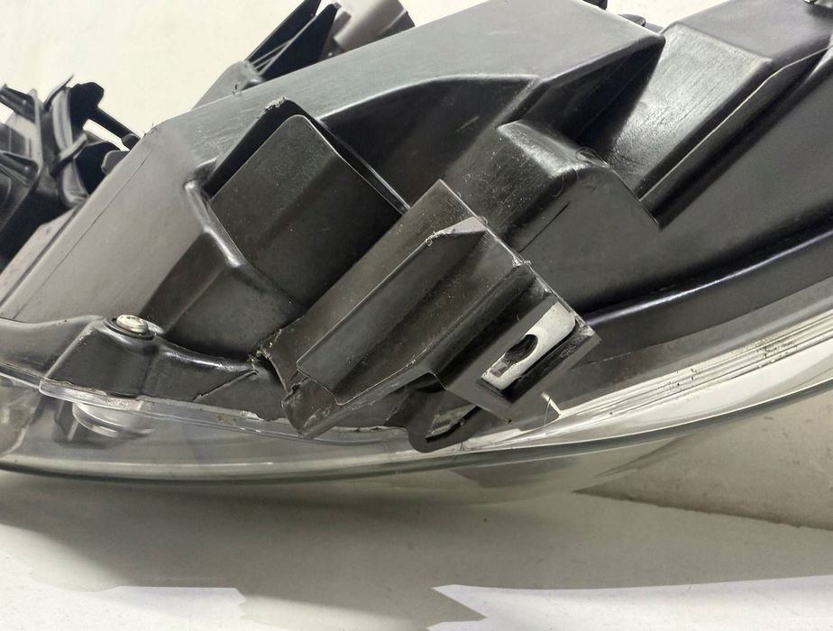 ford focus mk4 iv 4 lampa prawa przód ładna mx7b-13e014-cd