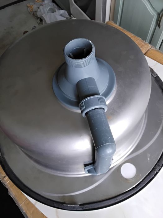 Предлагаю к продаже мойку .