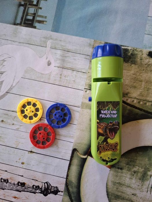 Projetor/lanterna dos Dinossauros