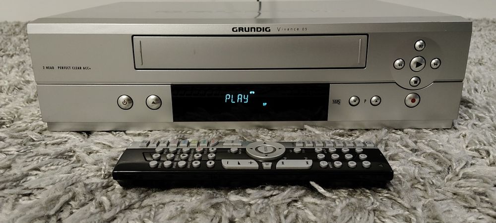 Magnetowid Wideo Video VHS Grundig Vivance GV3005VPS  pilot