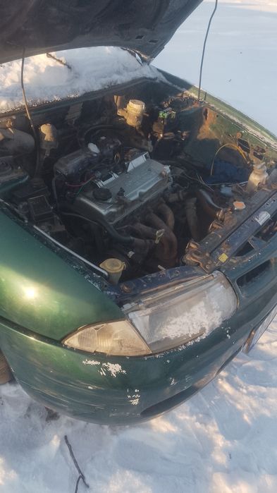Продам Міцубісі карізма 1.6 шрот !по кускам