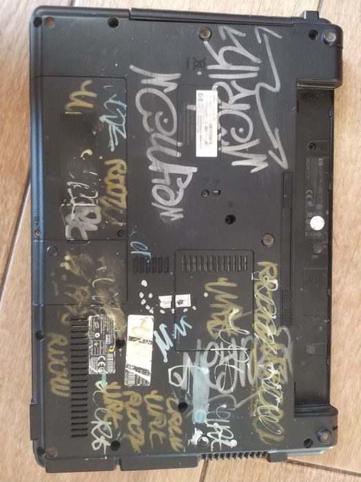 HP Compaq Q 610 ноутбук, SSD 120gb, 3gb. Windows 10.