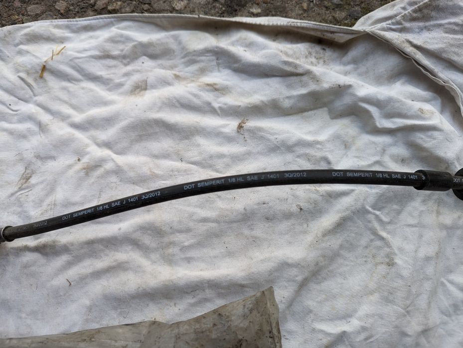 Шланг гальмівний VAG 7H0 611 701 C