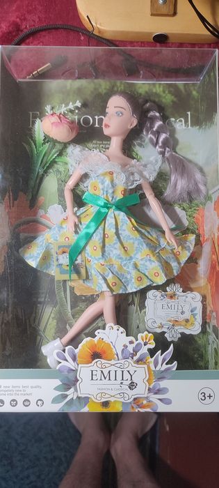 Лялька Shantou Emily кукла