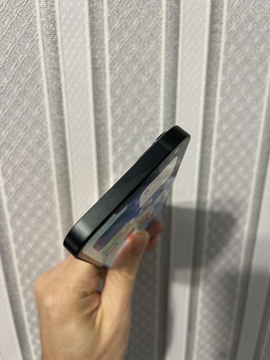 Apple iPhone 13 128 gb. Неверлок, акб 100%