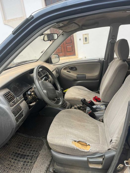 Suzuki Grand Vitara 2.0 TDi — photo 5