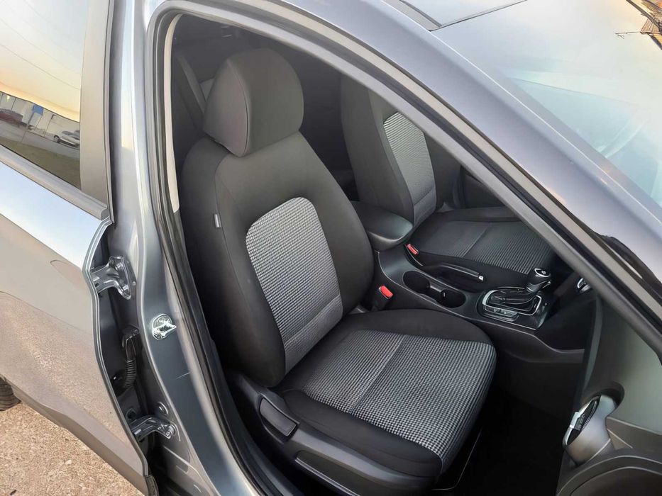Hyundai Kona SEL      2019