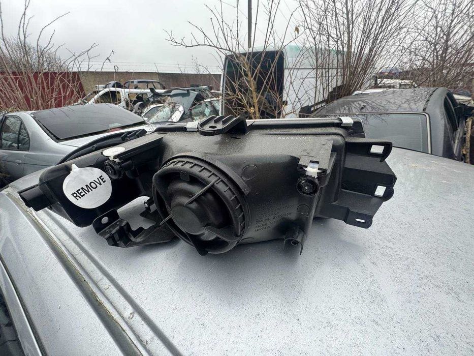 Передні Фари до Mitsubishi Carisma 1999-2003 (ціна за шт.)