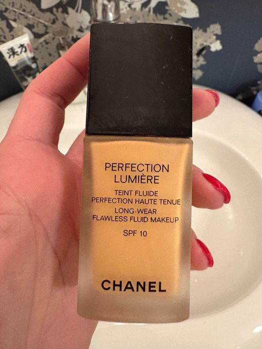 Podkład chanel perfection Lumiere 34 beige ambre