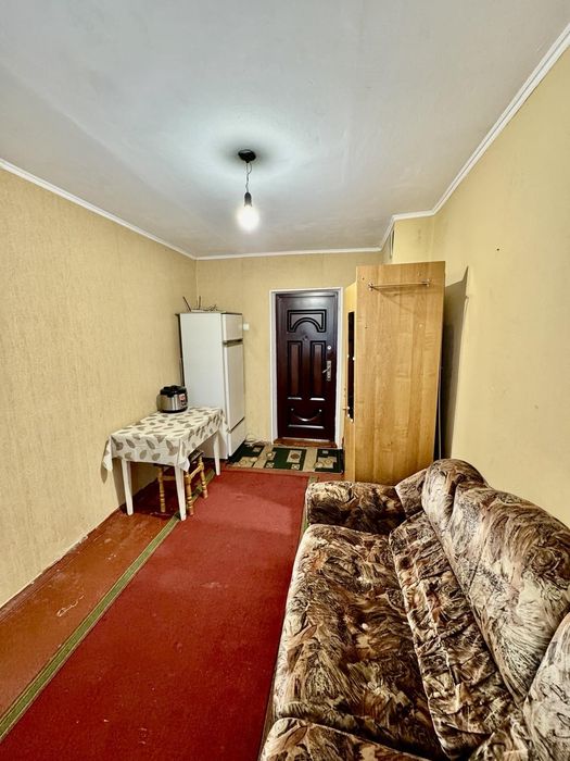 Кімната в гуртожитку  з меблями та технікою/Молодіжна/Леваневського