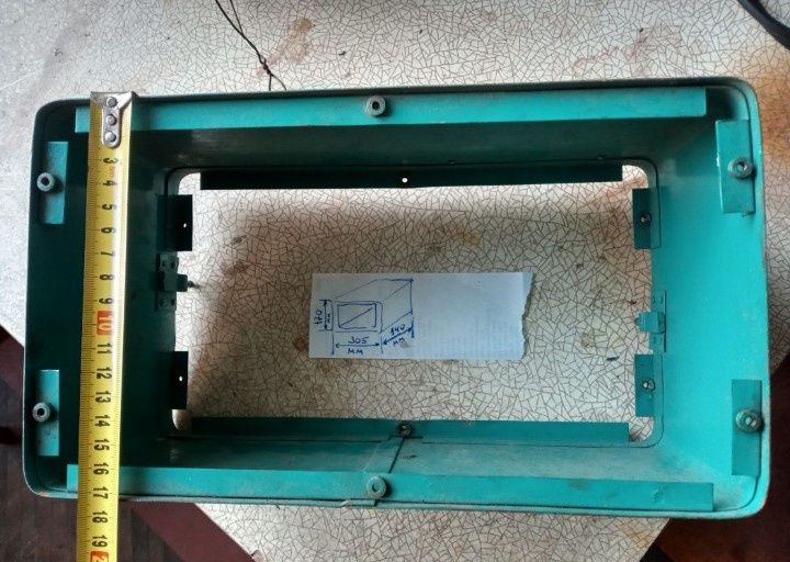 Без переду і заду. Корпус.