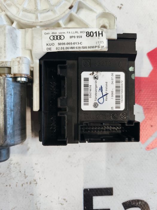 Motor Vidro Frente Esquerdo 8P0959801H - AUDI A3