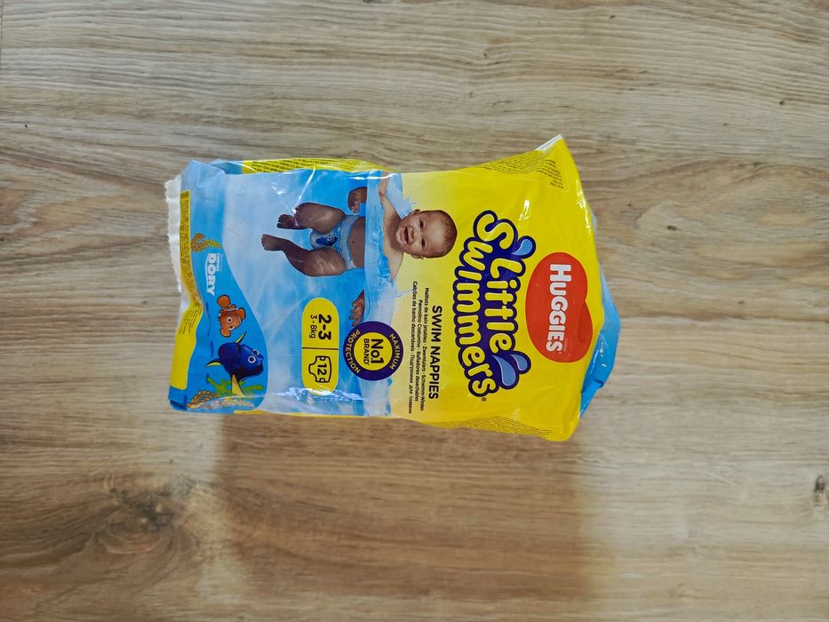 Pieluchy do wody basen dla dziecka noworodka niemowlę huggies