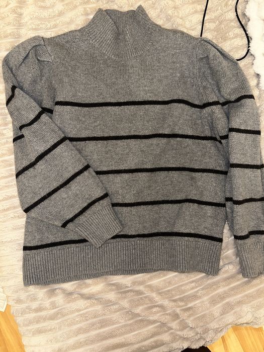 Вязана кофта жіноча. Светр вязаний