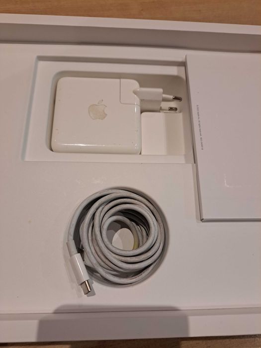 Vendo MacBook Pro em bom estado