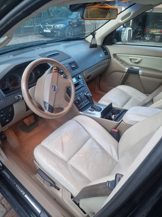 Volvo XC90 D5 185KM LIFT Xenon/Klima/ Duży Serwis